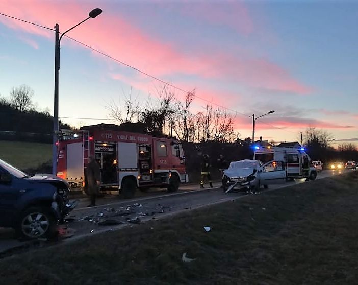 Tragico frontale a Serravalle d'Asti: morta una 88enne, per decenni maestra di Camerano Casasco