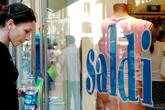 Sabato al via i saldi estivi: stimate spese per 3,1 miliardi di euro su scala nazionale