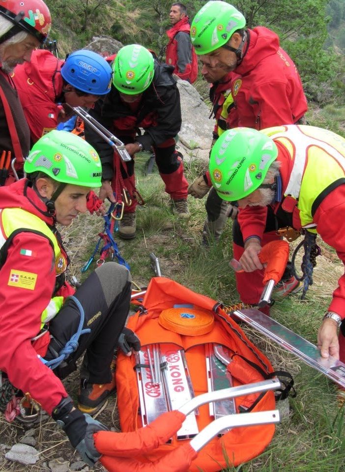 Traversella (TO): grave infortunio per un climber astigiano di 56 anni