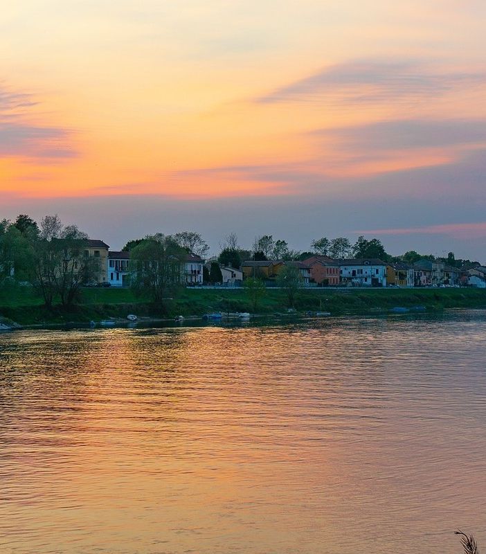Vacanza da single: Pavia alla ricerca dei luoghi degli 883 e la magia di Varese