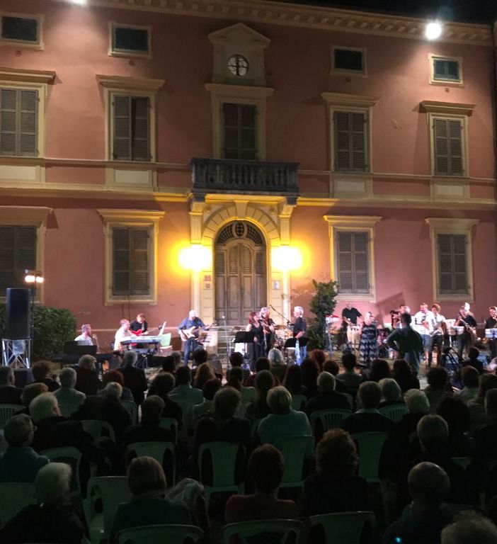 Grande successo per la serata musicale di solidarietà andata in scena a Villa Badoglio