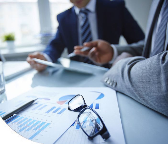 Le limitazioni imposte dal Covid fanno calare la fiducia dei piemontesi. Ma non quella verso i colleghi di lavoro