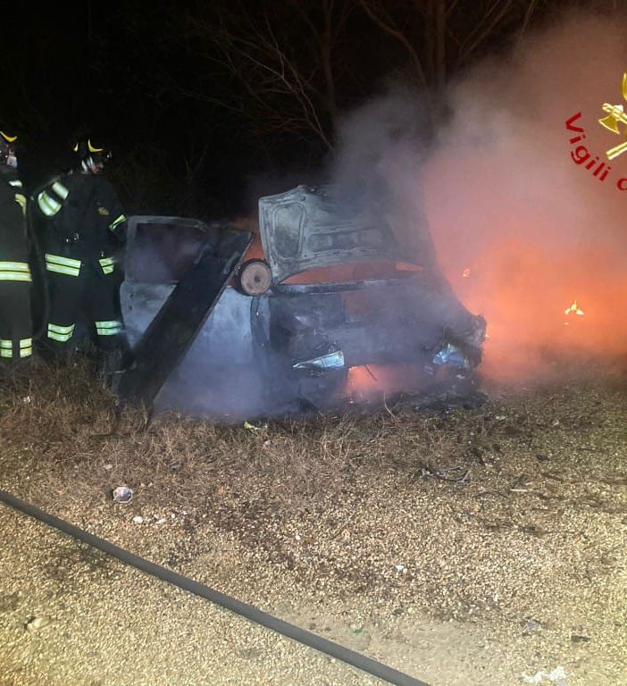 Continuano gli incendi auto nell'Astigiano: due auto a Trincere e altre due a Nizza