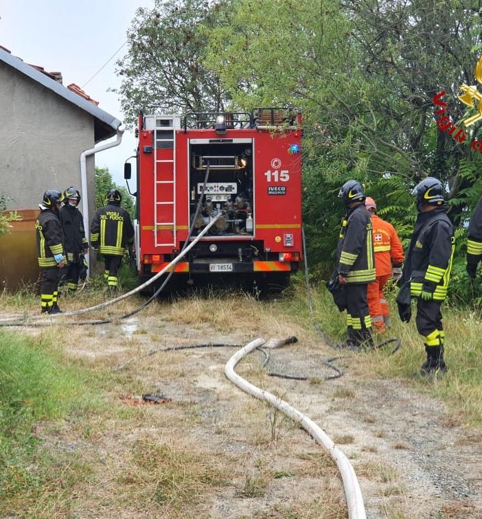 A Bubbio incendia una cascina. Presenti anche diverse bombole di Gpl e gasolio