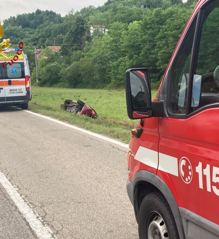 Ancora un incidente stradale nell'Astigiano. Auto esce di strada in località Valenzani