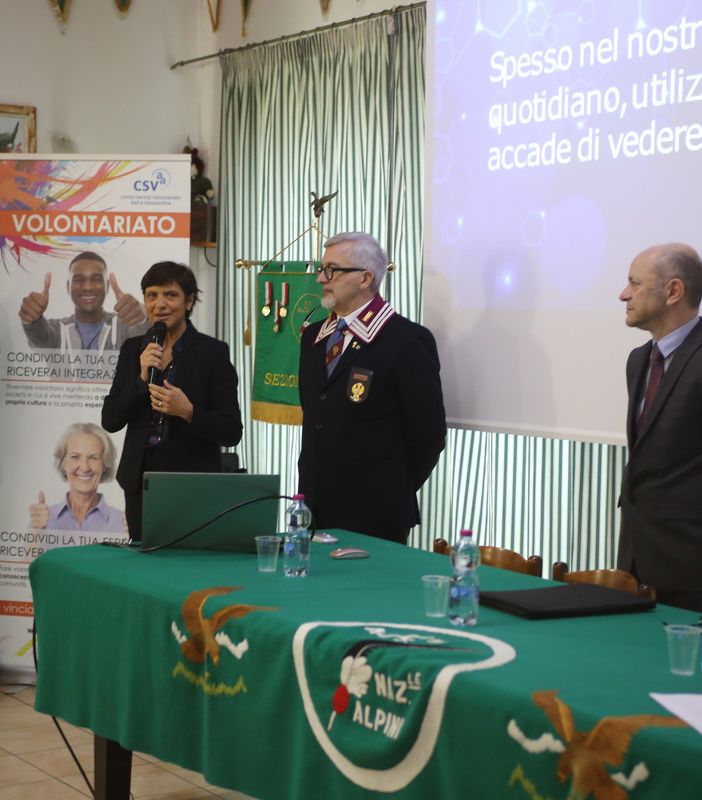 Un incontro su sicurezza online e intelligenza artificiale alla Casa degli alpini