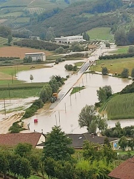 Allagamenti a Lavezzole (frazione di San Damiano) Foto Andrea Dati Meteo Asti