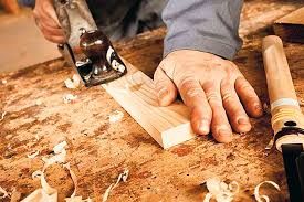 Rinnovo del contratto nazionale di lavoro per i 250mila addetti del settore legno e industria