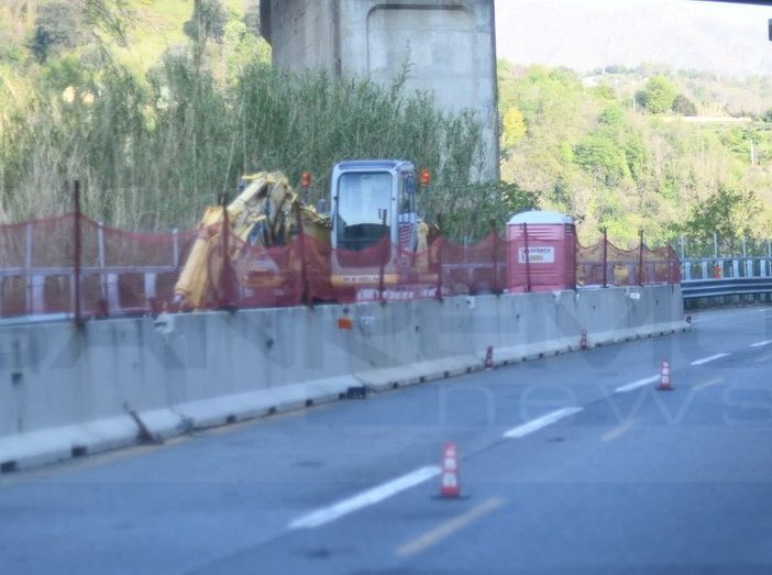Resta paralizzato dopo infortunio sul lavoro, capo simula incidente d'auto: nei guai titolare di una ditta di Asti Resta paralizzato dopo infortunio sul lavoro, capo simula incidente d'auto: nei guai titolare di una ditta di Asti