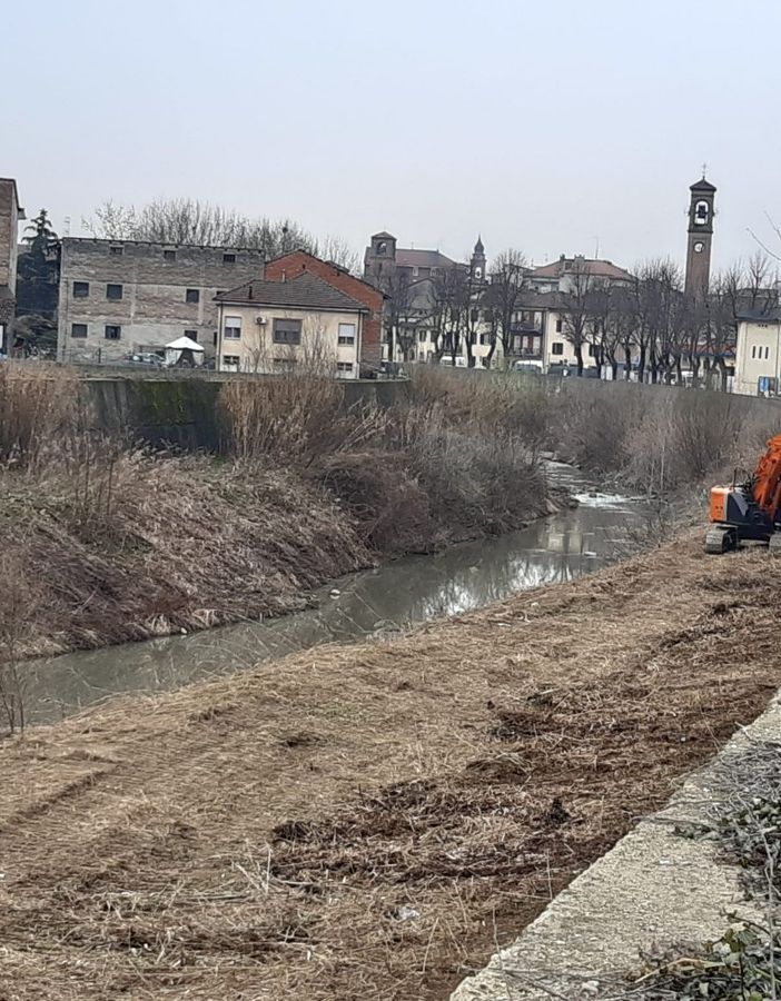 Lavori di manutenzione sul Belbo a Nizza Monferrato, zona centro città [VIDEO]