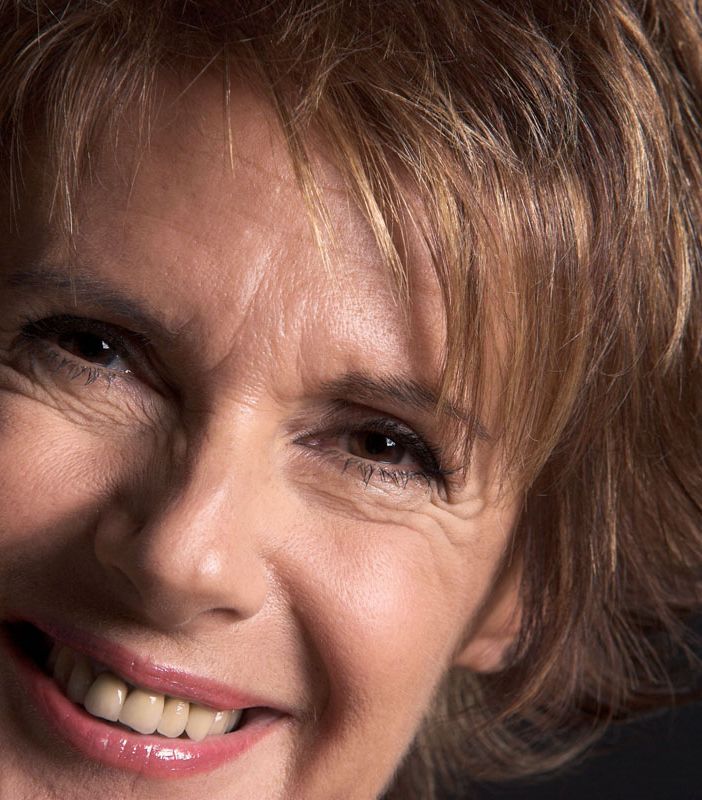 A Moncalvo la stagione teatrale presenta “Questioni di cuore” con Lella Costa