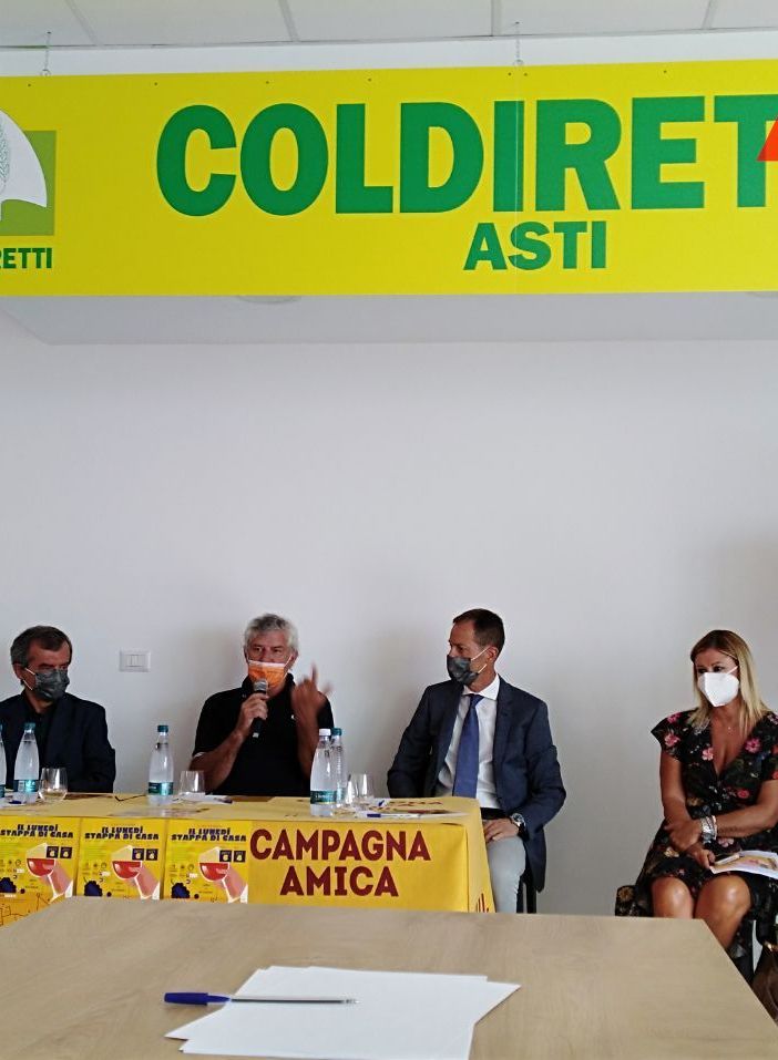 Torna “I lunedì stappa di casa”, iniziativa che unisce turismo e enoturismo