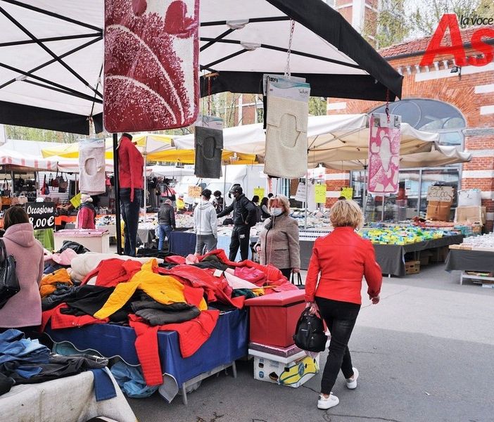 Nuovo cambio location per il mercato di piazza Alfieri. Arriva il sì con una delibera di Giunta