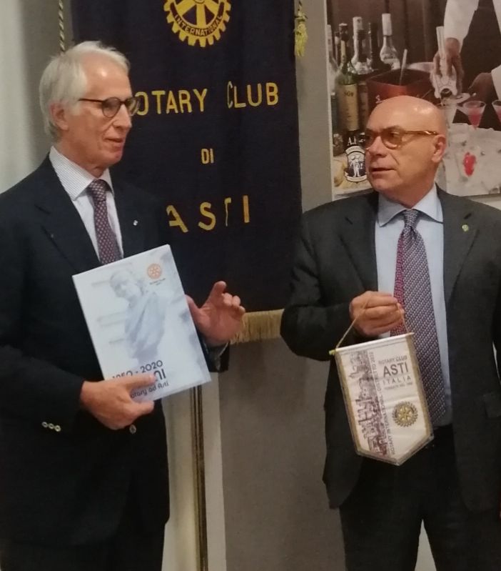 Giovanni Malagò con il presidente Rotary Club Asti Maurizio Mela