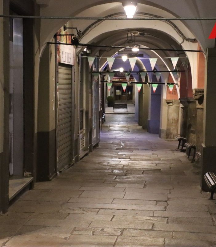 Piemonte, nuove limitazioni in arrivo, possibile chiusura per bar e ristoranti nel week end anche in zona gialla