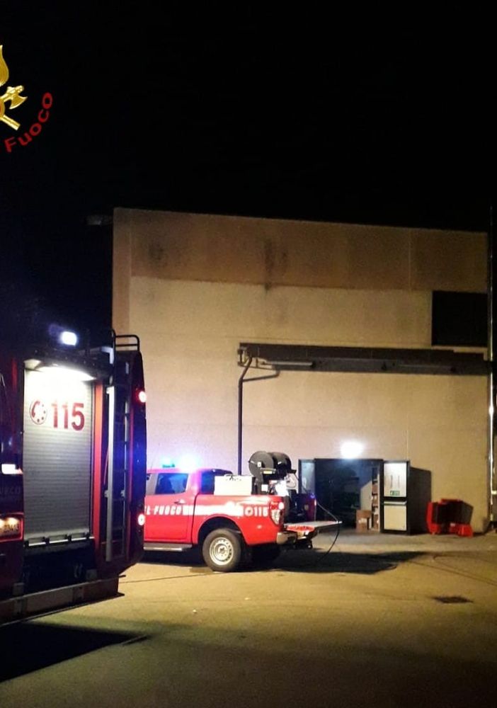Incendio nel locale caldaia del supermercato U2 di Moncalvo