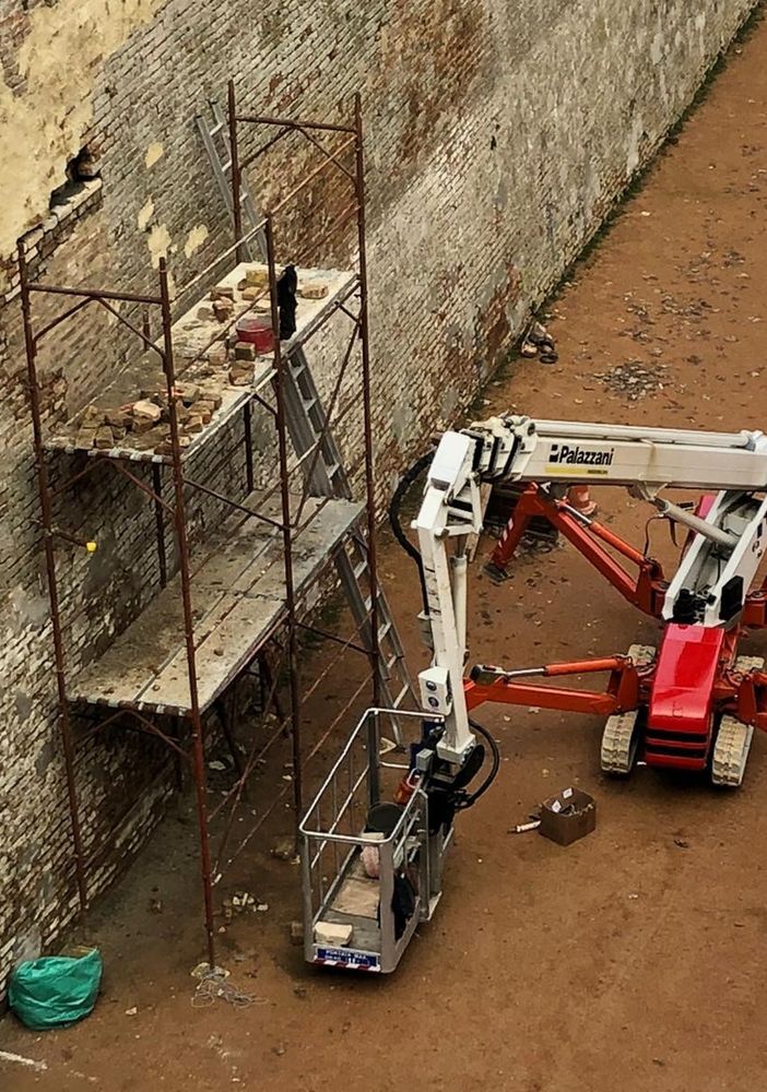Moncalvo, primi interventi di manutenzione alla palestra comunale  e altri lavori di ordinaria manutenzione