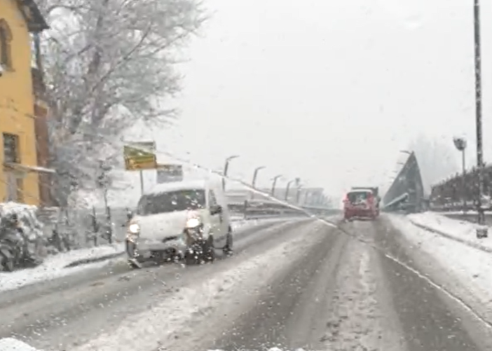 Nevicata ad Asti: nelle strade extraurbane tra poco partiranno i mezzi [VIDEO]