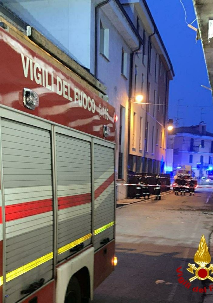 Crolla un'abitazione disabitata in pieno centro a Nizza Monferrato