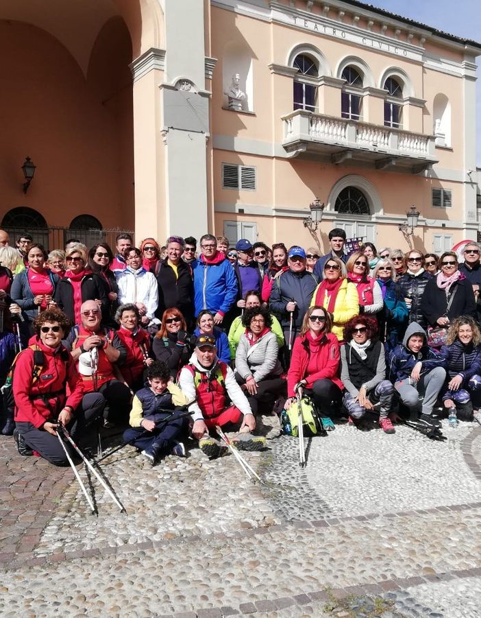 Un gruppo durante evento benefico a Moncalvo