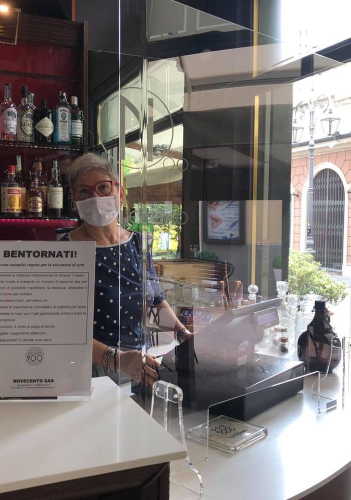 Il bar Novecento di Asti, dopo 14 anni, domani cessa l'attività. I titolari lo comunicano sui social