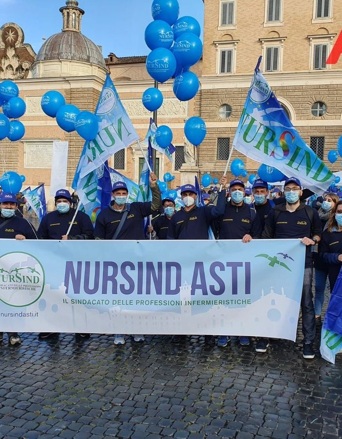 Oggi a Roma scendono in piazza gli infermieri. Centinaia anche dal Piemonte [FOTO]
