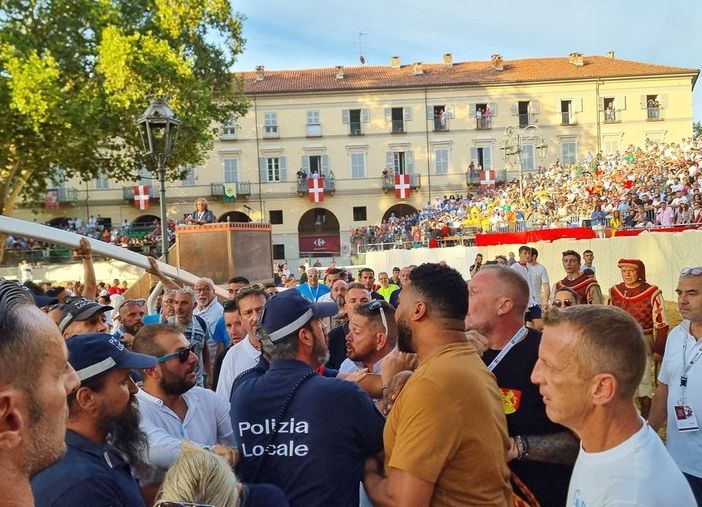Le tensioni attorno ai soccorsi di Antonio Siri, oggetto dei provvedimenti del  Capitano del Palio