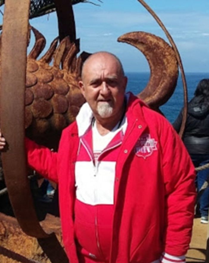 Renzo Sicco nel giardino di Casa Neruda a Isla Negra