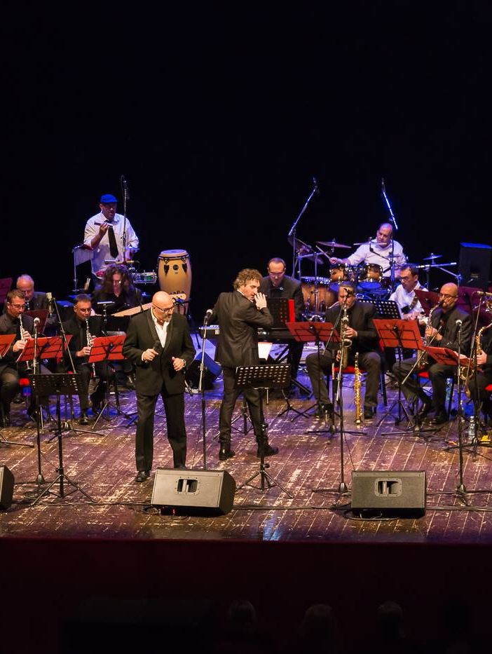 Questa sera a Moncalvo l'Orsa, Orchestra Ritmico Sinfonica Astigiana, suona per ricostruire il muro