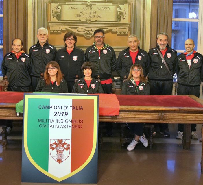 Il gruppo “Militia Insignibus Civitates Astensis” ricevuto dal sindaco Rasero