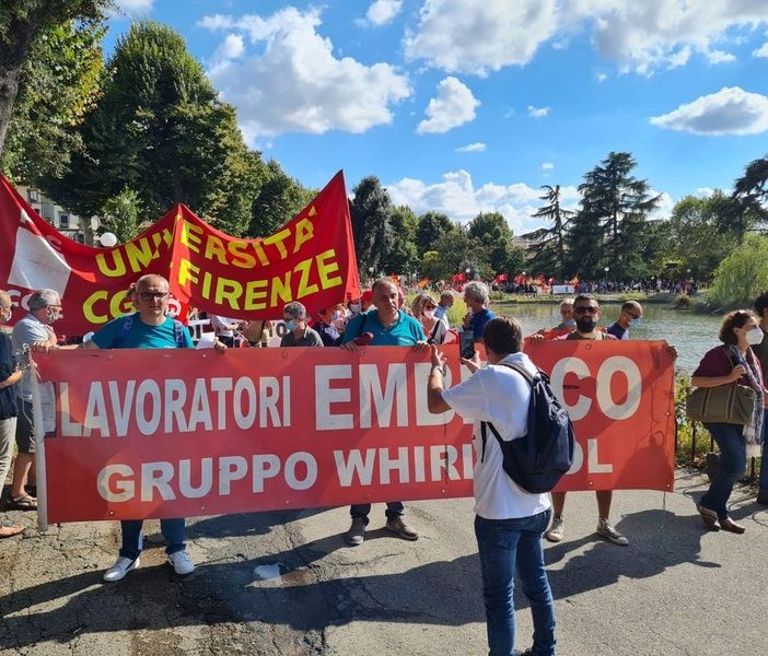 Manifestazione sindacale congiunta dei dipendenti Gkn e Embraco