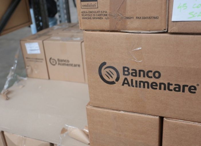 Sugli scaffali del Banco Alimentare non c’è più cibo per i bisognosi