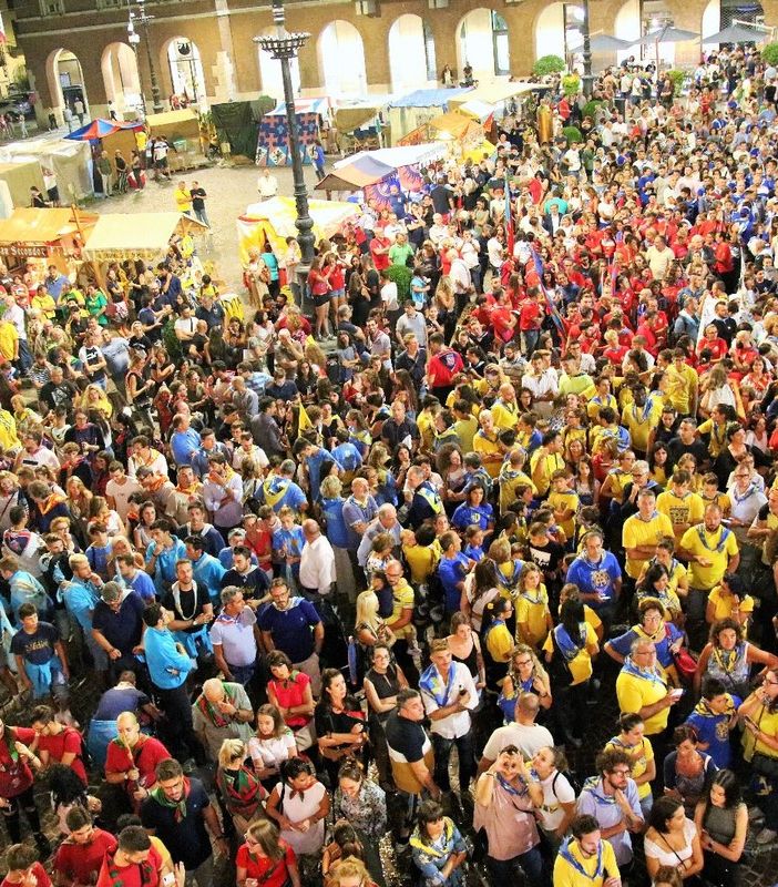 Immagine dello scorso anno, giovedì sera antecedente il Palio Ph MerfePhoto