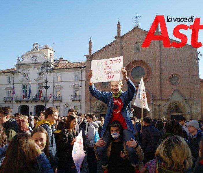 I Fridays for future astigiani: &quot;Sindaco, dichiariamo lo stato di emergenza climatica anche qui ad Asti?&quot;