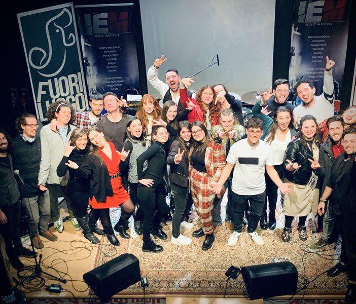 Domenica al FuoriLuogo torna l'appuntamento con il Sunday Night Live
