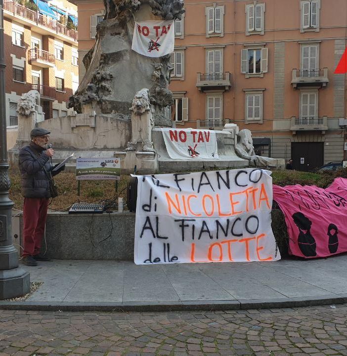 In corso ad Asti il presidio di solidarietà nei confronti di Nicoletta Dosio