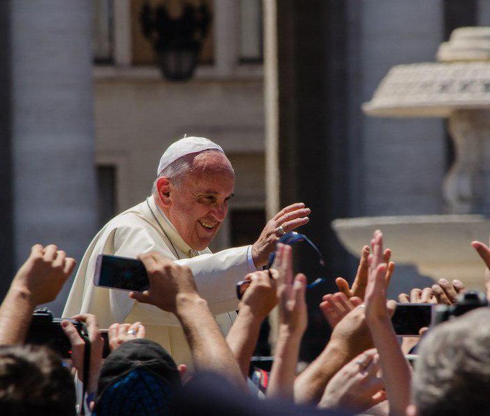 L'emergenza Coronavirus frena il Papa. Salta la visita a sorpresa in terra astigiana