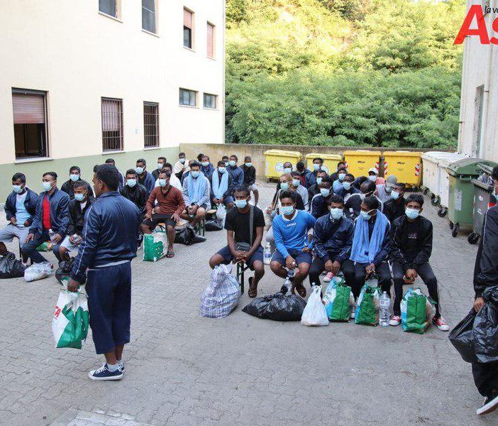 I migranti a Castello di Annone