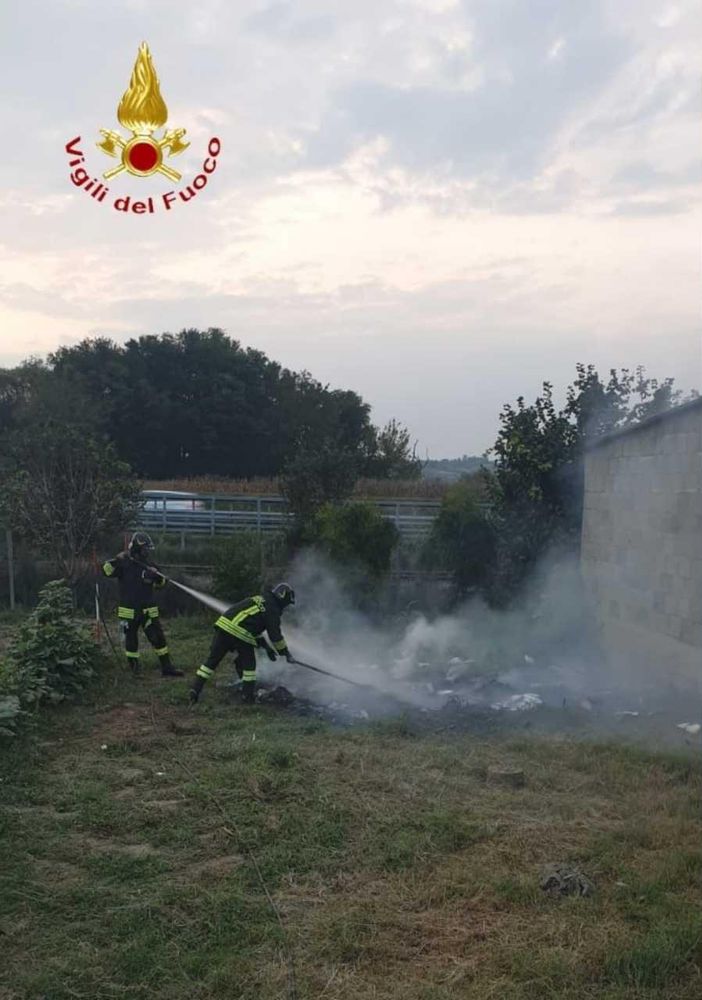 Disagi in tangenziale di Asti a causa di una densa colonna di fumo