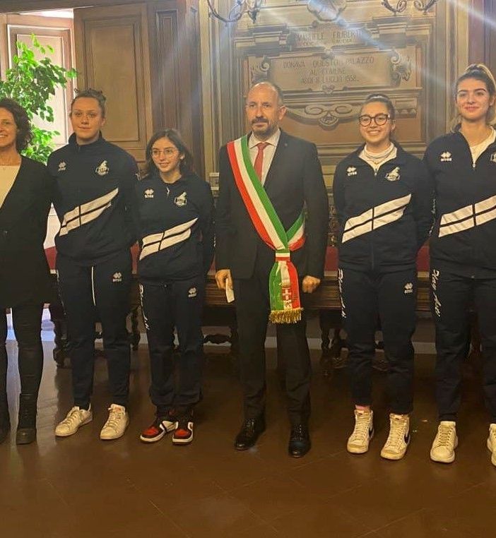 I responsabili dell'organizzazione del torneo con il sindaco di Asti Maurizio Rasero