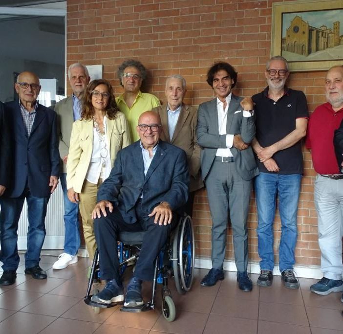 Il consiglio direttivo dell'associazione &quot;La città del sole&quot;