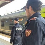 Si masturba a bordo di un treno. 43enne astigiano denunciato dalla polizia ferroviaria