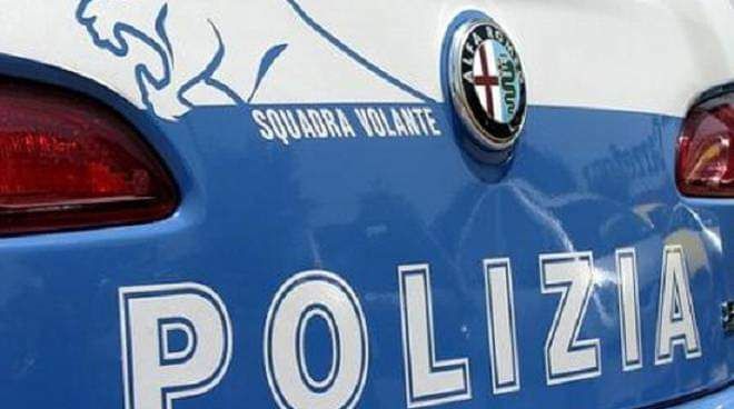 Asti,  allontanata dalla Polizia di Stato una ragazza che occupava abusivamente una casa in costruzione