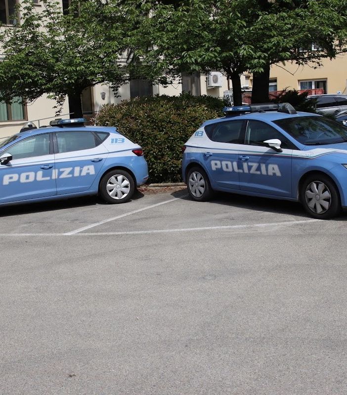 La polizia sequestra beni per 67mila euro accumulati con lo spaccio di droga e attività illecite