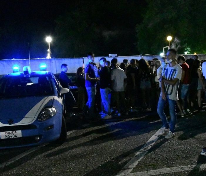 Si va verso la chiusura delle discoteche. Boccia incontra i presidenti di Regione
