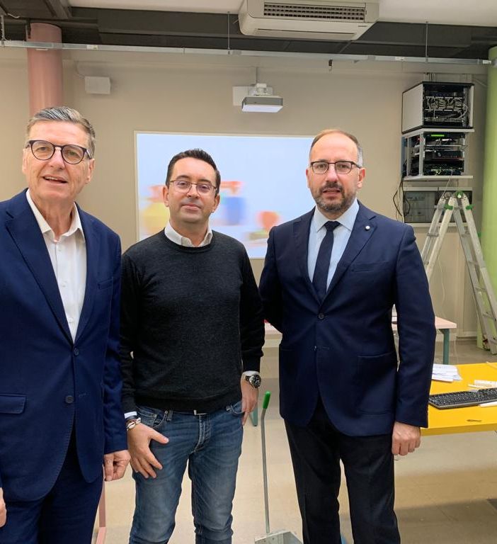 Il presidente Mario Sacco e il sindaco Rasero con il tecnico