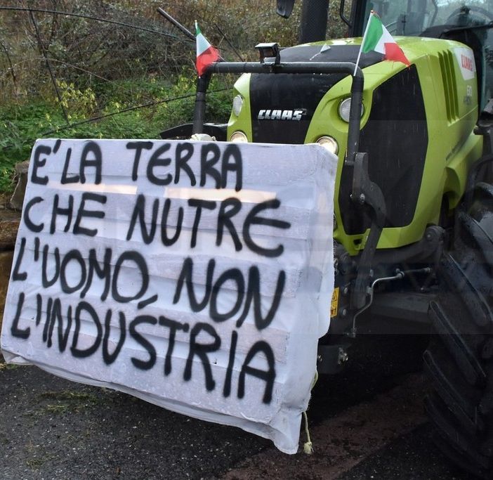 Gli agricoltori astigiani giunti ieri a Sanremo (Sanremonews)