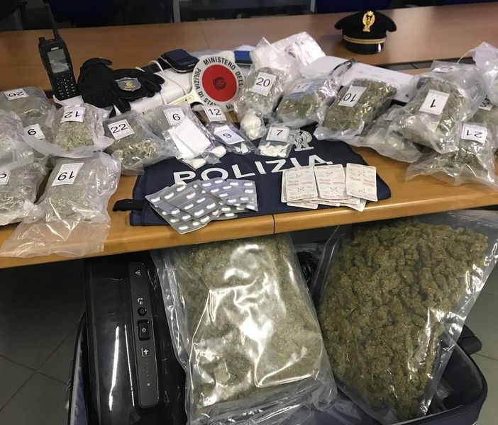 Sei chili di marijuana, cocaina e 250 pasticche di Subutex: maxi sequestro di droga da destinarsi anche ad Asti[VIDEO]