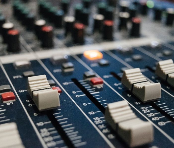 Da maggio su Radio Vega al via &quot;Scuola in onda&quot;: la radio diventa strumento didattico