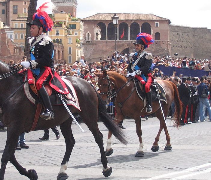 Carabinieri a cavallo (foto tratta da Wikipedia)